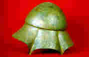 Бронзовый, фиванский шлем (46,1Kb)