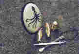 Гоплон, коринфский шлем, поножи, ксифос (174,1Kb)